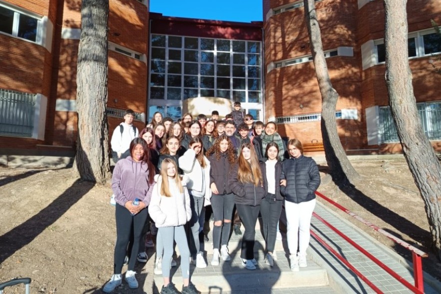 La Escuela Hogar  de Teruel recibe  al segundo grupo de estudiantes del IES de Masanasa