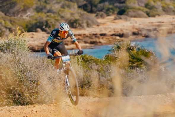 Arranque dubitativo de Roberto Bou en la Mediterranean de Castellón