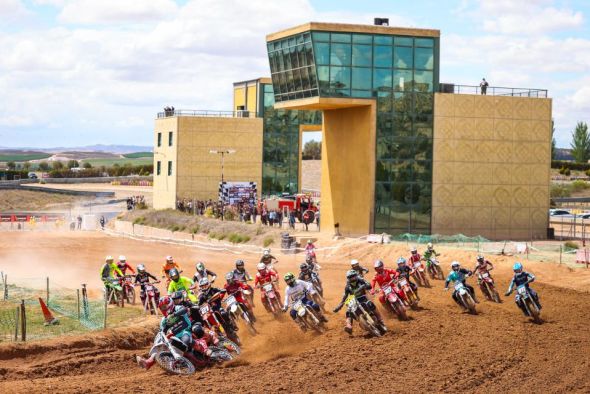 Iris Alquézar e Izan Romero, voz local en la Copa de España en Motorland