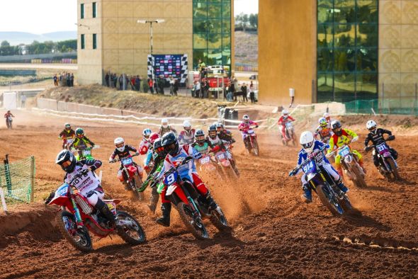 Los favoritos no defraudan y se adjudican los primeros triunfos del Campeonato de España de Motocross