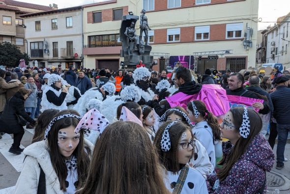 Los tres colegios de Andorra confluyen en un nuevo desfile de Carnaval