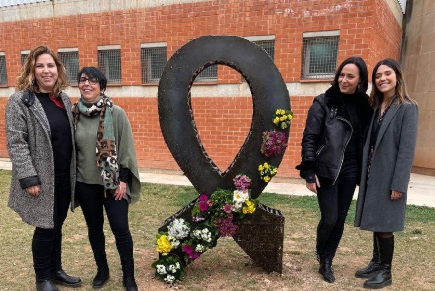 Mas de las Matas estrena un monumento en favor de la lucha contra el cáncer