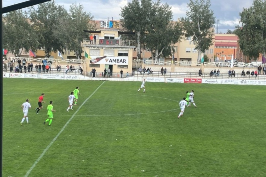 La Vega calienta motores para un derbi minero que mira hacia la zona alta