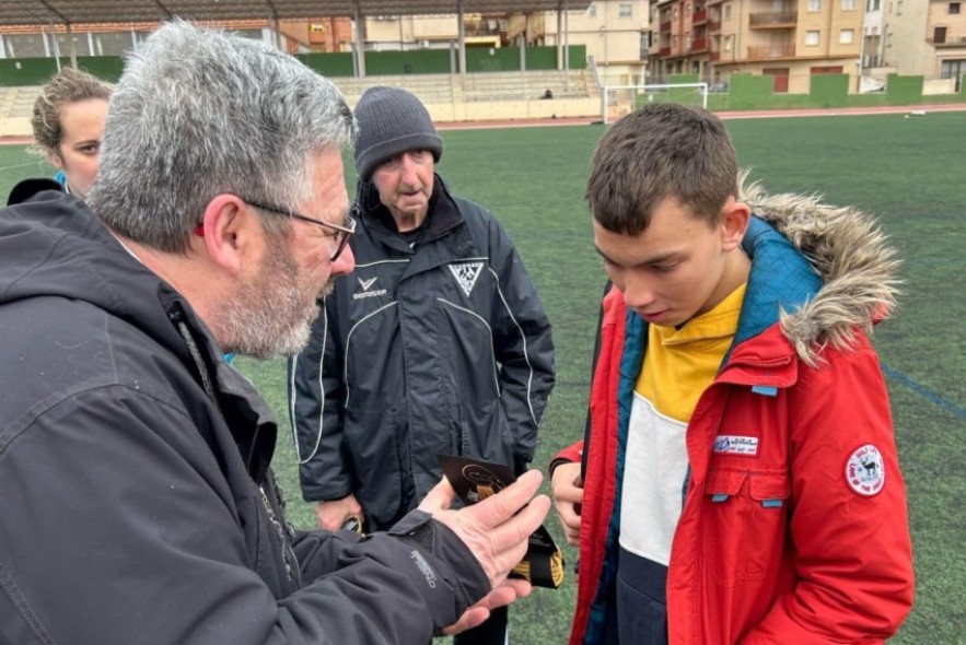 Cordones Dorados solidarios para la plantilla del Andorra