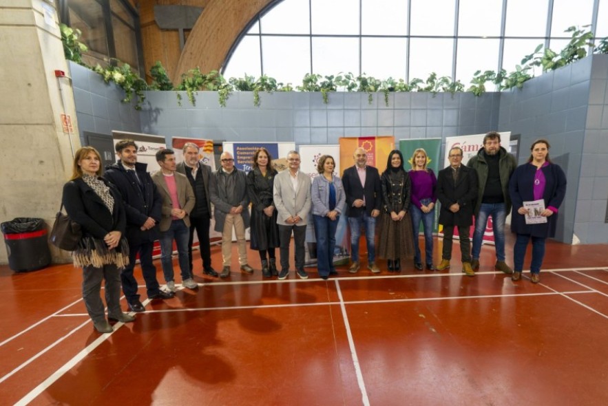 Carmen Herrarte destaca “el potencial del comercio turolense” en la inauguración de la XV Feria de Stocks de Teruel