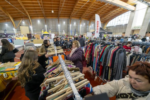 La Feria del Stock destaca en su apertura que las mujeres son el alma del comercio local