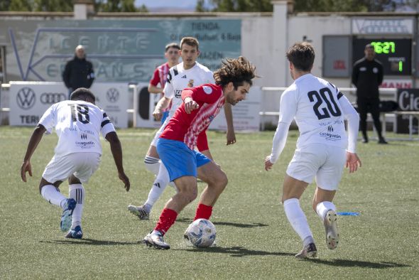 Un fogonazo inicial concede la victoria  al Alcorisa en el derbi ante el Atlético Teruel