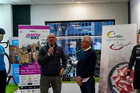 La XII Jamón Bike presentó sus 90 kilómetros de recorrido en Zaragoza