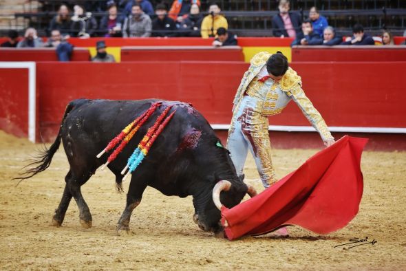 Y el toreo aragonés se reivindicó en Valencia en el arranque de las Fallas