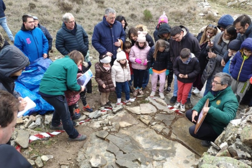 La Fundación Dinópolis halla 40 nuevos fósiles de reptil volador en el yacimiento El Pozo de El Castellar