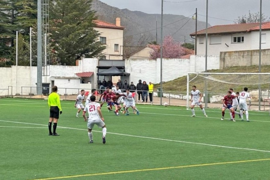 Un empate en La Vega deja dudas para el Utrillas y el Brea (0-0)