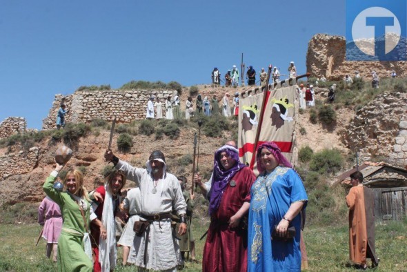 Los vecinos de Cutanda se sobreponen al calor para rememorar la gran batalla de 1120