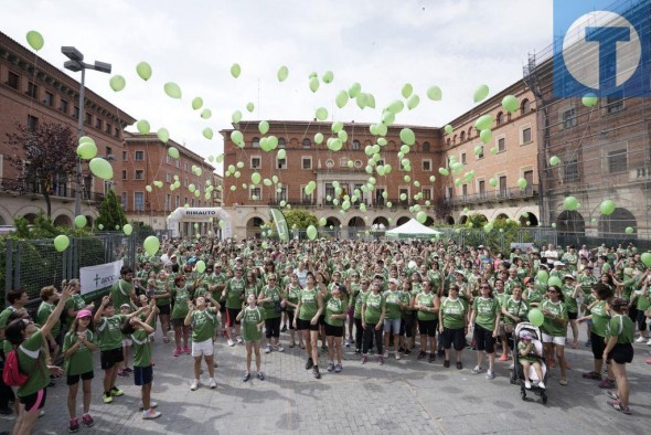 La ciudad de Teruel se tiñe de verde y se convierte en una pista de atletismo solidaria con la Marcha de la AECC