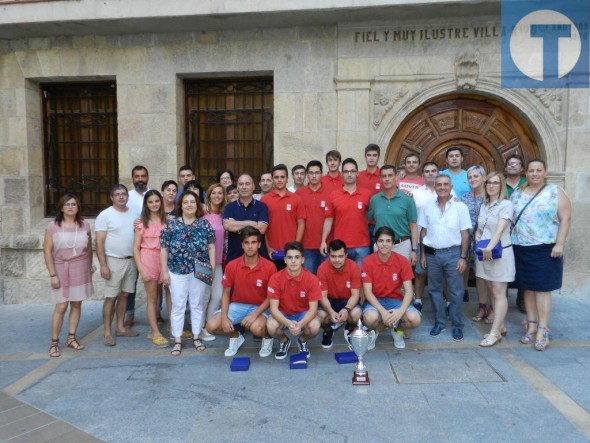 Alcorisa reconoce al equipo juvenil de fútbol sala, campeón de la temporada