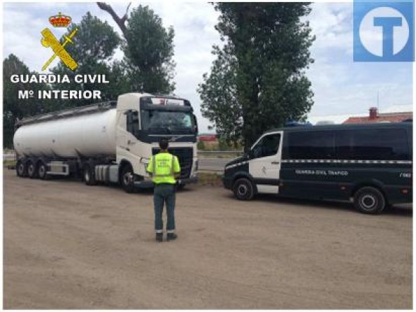 La Guardia Civil detiene en Albentosa a un camionero por septuplicar la tasa de alcohol permitida