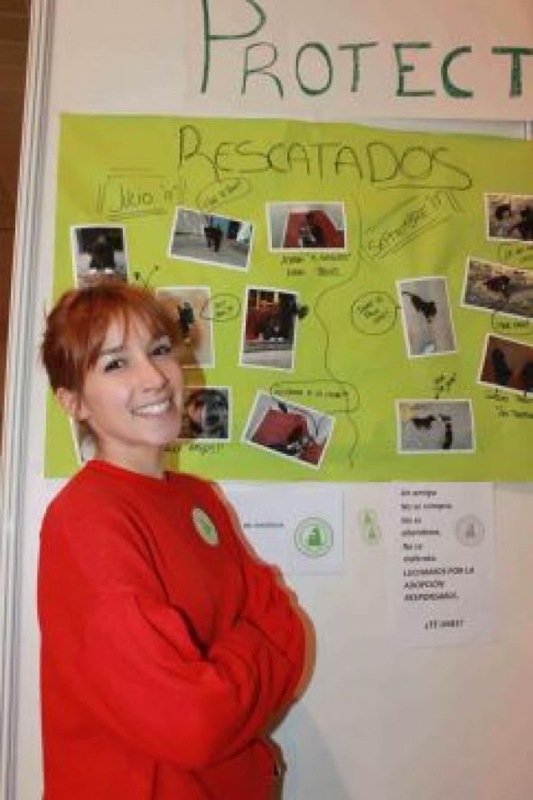 Nora Buiza, de la protectora de animales de Utrillas: “Ir a echar de comer a un perro dos veces a la semana no es cuidar del animal”