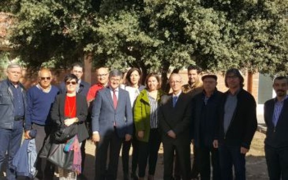 El consejero Guillén se compromete a aportar dinero del FITE para terminar la ampliación de la residencia Atadi Albada de Alcañiz