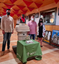 Los turolenses podrán hacerse una foto con la réplica del Torico en el Museo de la Vaquilla a beneficio de la AECC