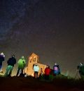 Los aficionados a la fotografía enfocan sus objetivos hacia los cielos claros y sin luna de Alcañiz