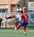 El CD Teruel se lleva un empate ante el Peña Deportiva en un partido con emoción, goles y expulsados (2-2)