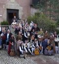 Los Mayos vuelven a despedir el mes de abril al calor de un público expectante tras dos años sin poder hacerlo