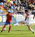 Un Numancia a medio gas vence 0-2 en Pinilla ante un CD Teruel con poca chispa