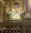La Virgen del Pilar luce hoy el manto alusivo a las Fiestas del Ángel donado por Rosa Blasco
