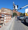 Prosiguen en Teruel los trabajos de sustitución de luminarias para implantar la tecnología led más eficiente