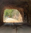 Abierta al tráfico la carretera de Beceite que tuvo que cortarse por el desprendimiento de varias piedras de gran tamaño