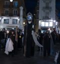 Las ánimas velan por las estrechas calles del antiguo Teruel buscando consuelo en la música