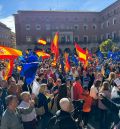 Alrededor de 3.000 personas secundan en la plaza San Juan de Teruel el llamamiento del PP contra la amnistía