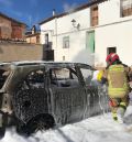 Los bomberos sofocan dos incendios en sendos vehículos en Aguaviva