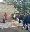 Aparecen los restos de 14 personas en la exhumación de una fosa de la guerra en Albarracín