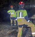 Bomberos de la Diputación extinguen un incendio en la ribera del Guadalope de Alcañiz