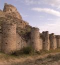 El Ayuntamiento de Aliaga solicita intervenir con urgencia en un torreón del castillo, en estado de ruina