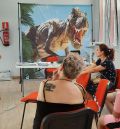 El I Simposio de Paleontología de Utrillas enseña a los aficionados a catalogar fósiles