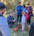 El monte de Gúdar ofrece sus ricos tesoros  y enseñanzas a mayores y pequeños