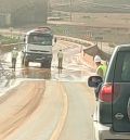 La N-330 en Libros, dos carreteras provinciales y tres pistas permanecen cortadas por los daños provocados por la dana