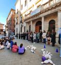 La plaza de la Catedral se convierte en un recreo por los derechos de los niños