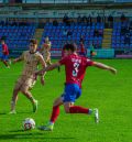 El Teruel madura, compite y roza un triunfo ante el líder que se le escapa en el descuento (1-1)