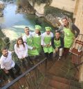 La Fábrica de Solfa acoge a dos jóvenes de Atades para cocinar con el chef Kike Micolau