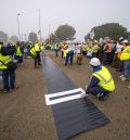 La indignación lleva a reivindicar el inicio de la A-68 con la construcción simbólica de un metro de autovía en Alcañiz