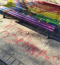 El Ayuntamiento de Teruel condena a las pintadas en el banco de la Fuente Torán con la bandera inclusiva