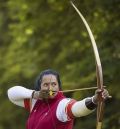 La campeona del mundo Encarna Garrido enseña su técnica de tiro instintivo