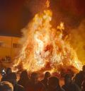 La hoguera, el pan bendito, la mochiganga, la llega o la manda: tradiciones de San Antonio 2025 en Mas de las Matas