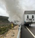 El fuego en un camión obliga a cortar un carril en la N-211, en sentido Alcorisa