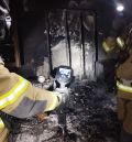 Una menor, intoxicada por humo en el incendio de una casa en Plou