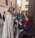 Ajoaceite, tatuajes de henna o juegos, el pueblo festeja en la calle la boda del Azagra