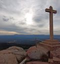 Medio Ambiente retirará por seguridad la cruz situada en la Peña de la Cruz de Bezas