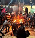 México hace historia con la embolada de dos toros en las calles de San Cosme Xaloztoc